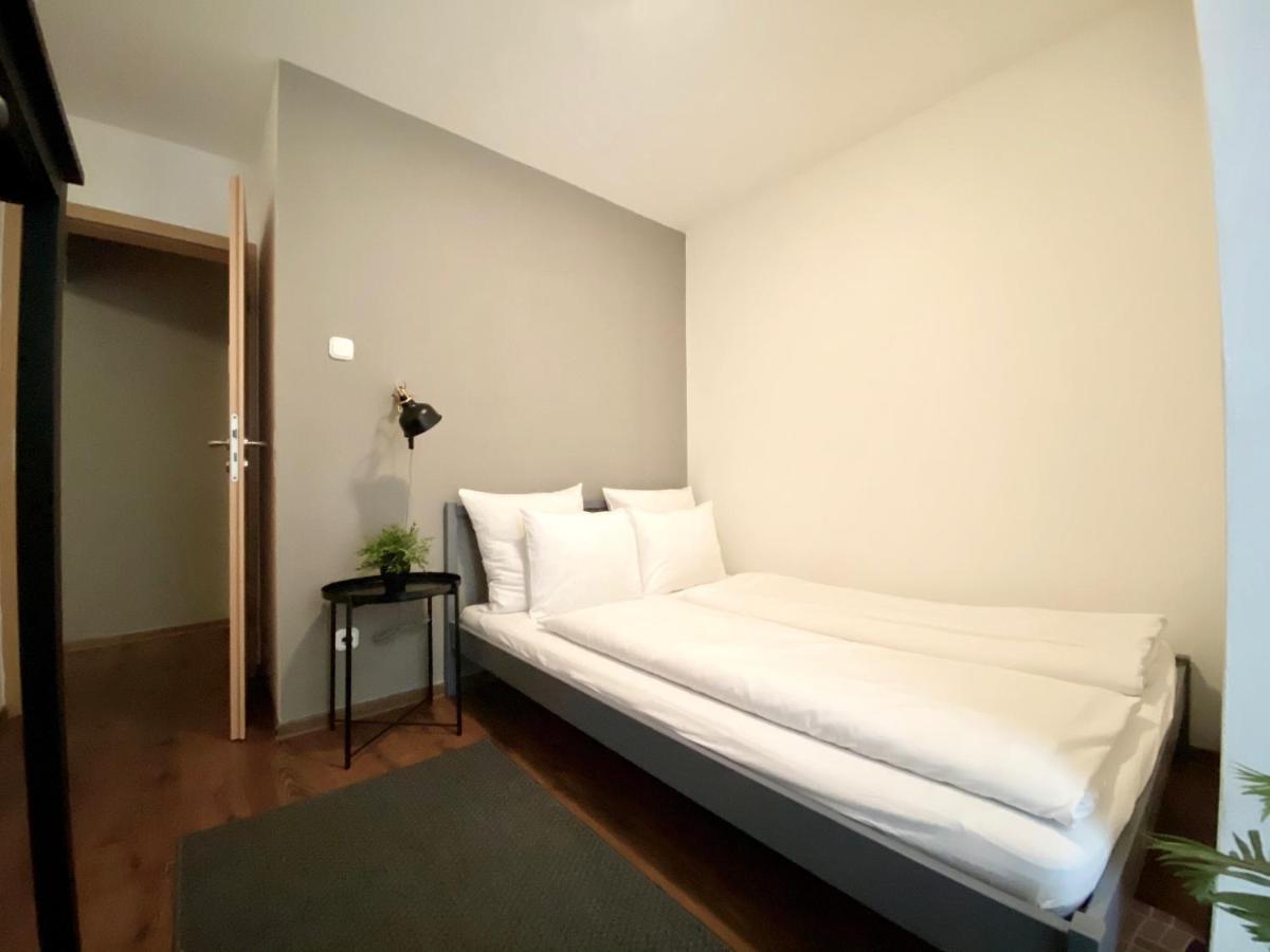 בודפשט Budget Apartment By Hi5- Karoly 16 מראה חיצוני תמונה